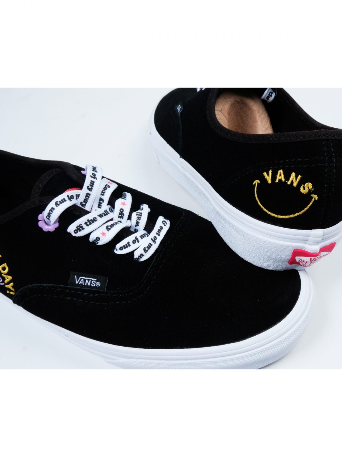 Vans Authentic Radically Happy Black